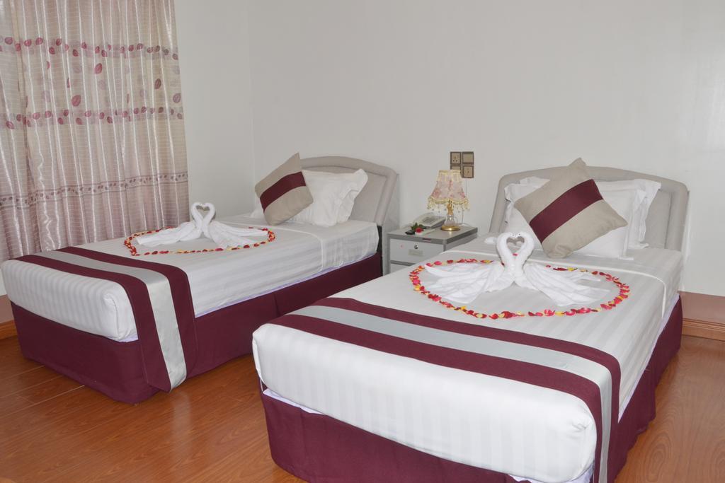 Myat Nan Taw Hotel Loikaw Buitenkant foto